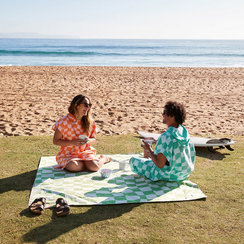 dock and bay poncho adults