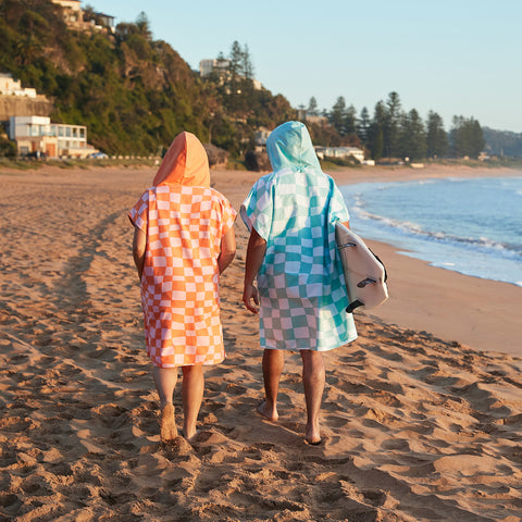 dock and bay poncho adults